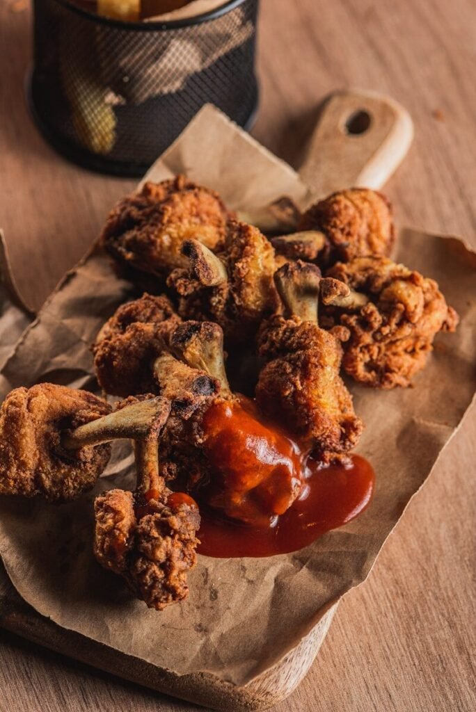 Crispy fried chicken wings with dipping sauce